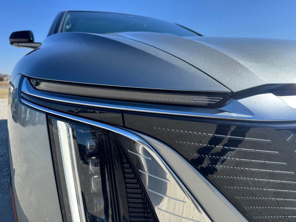 Certified 2024 Cadillac Lyriq Luxury image 9