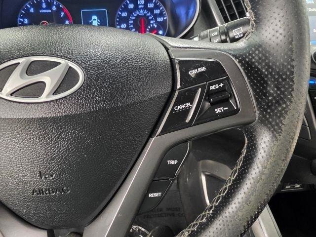 Used 2016 Hyundai Veloster Turbo FWD image 12