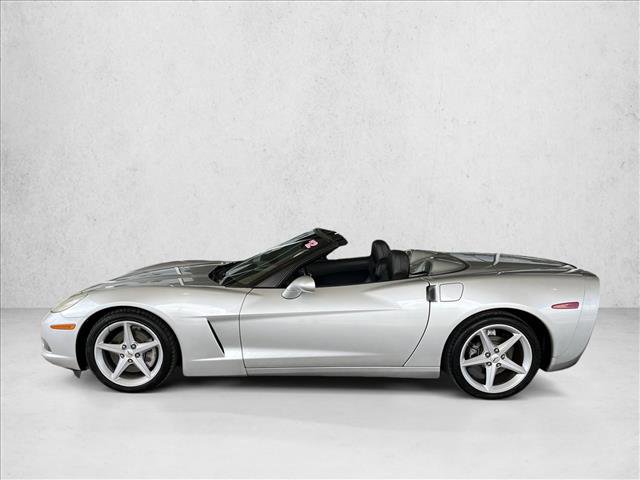 Used 2012 Chevrolet Corvette Convertible RWD image 2