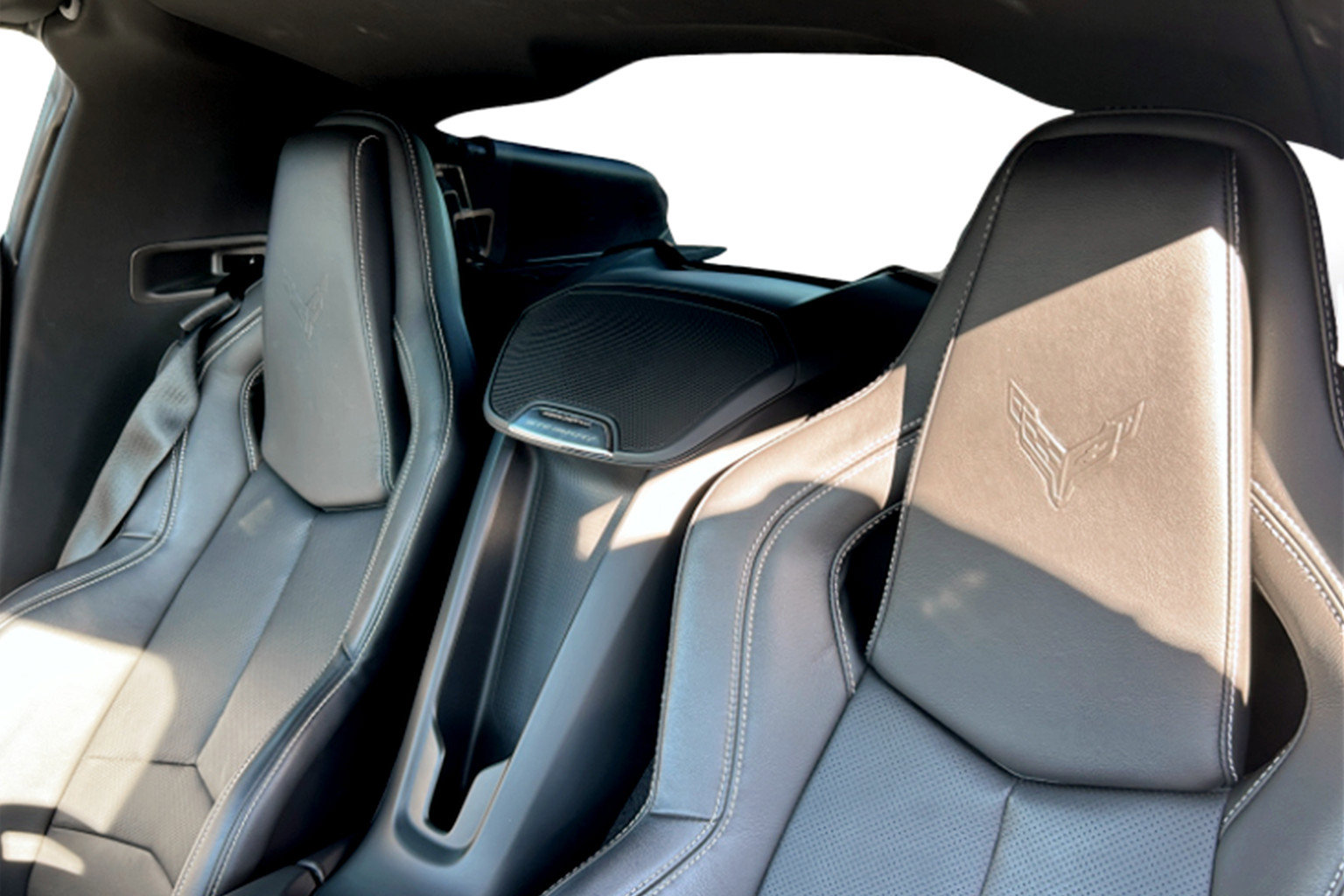 Used 2020 Chevrolet Corvette Stingray Coupe w/ Z51 Performance Package image 17