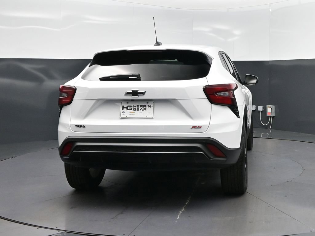 Used 2025 Chevrolet Trax RS w/ Sunroof Package image 6