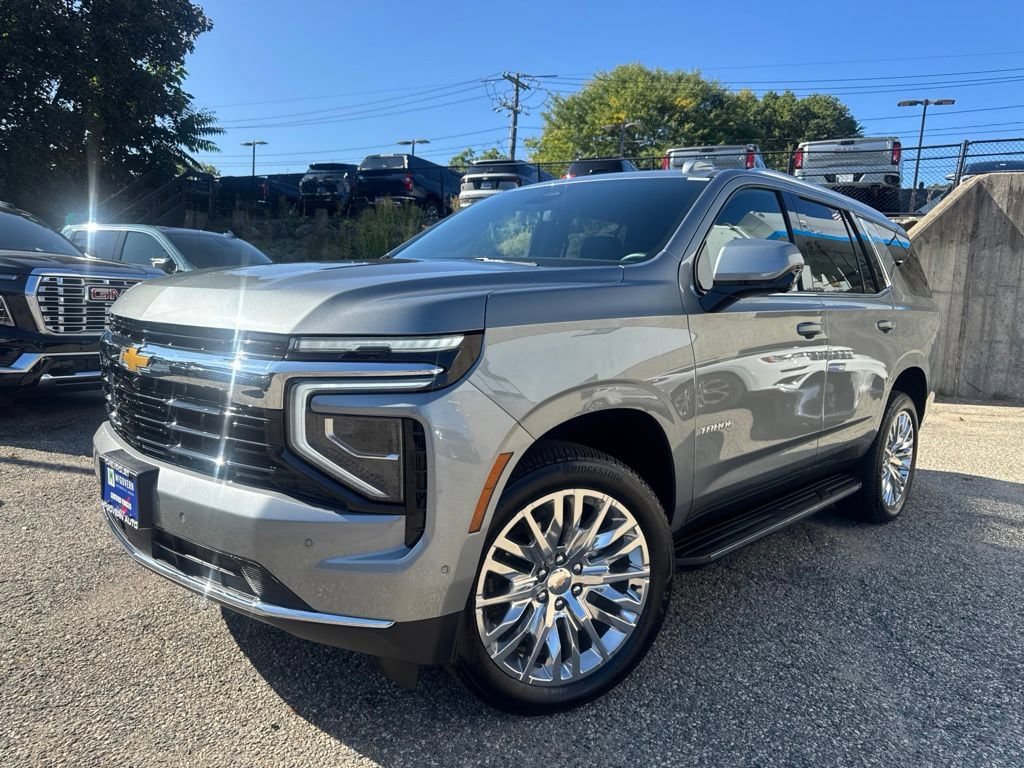 Used 2026 Chevrolet Tahoe LS AWD/4WD image 1