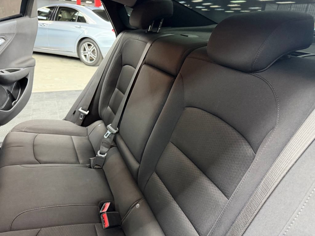 Used 2022 Chevrolet Malibu LT FWD image 39