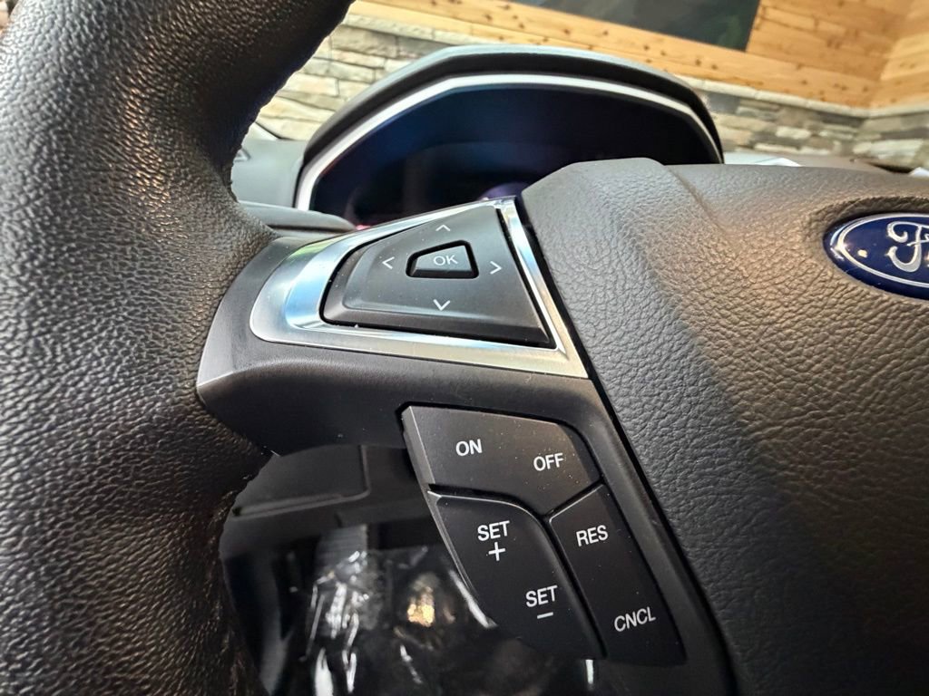 Used 2018 Ford Edge SEL w/ Equipment Group 201A image 23