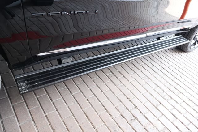 New 2026 GMC Yukon XL Denali Ultimate AWD/4WD image 12
