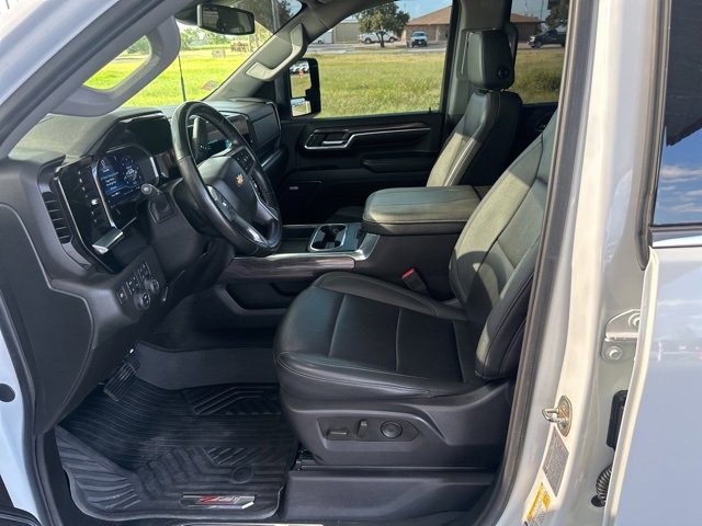 Used 2024 Chevrolet Silverado 2500 LTZ w/ LTZ Texas Edition image 12