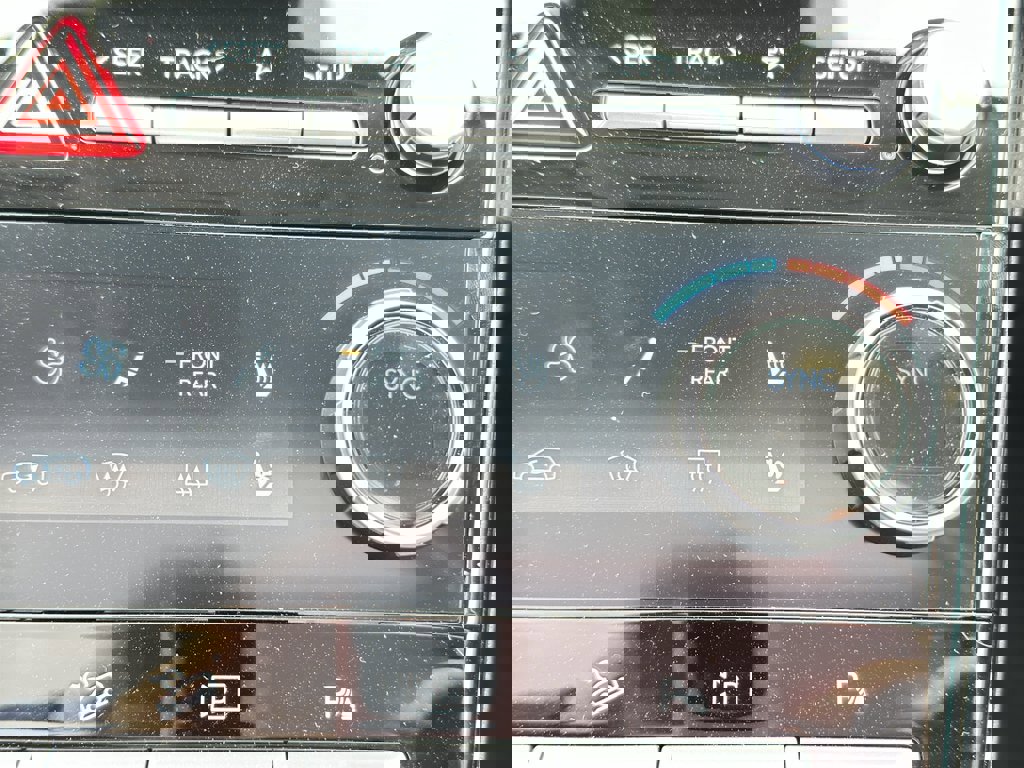 New 2025 Hyundai Santa Fe Limited image 25