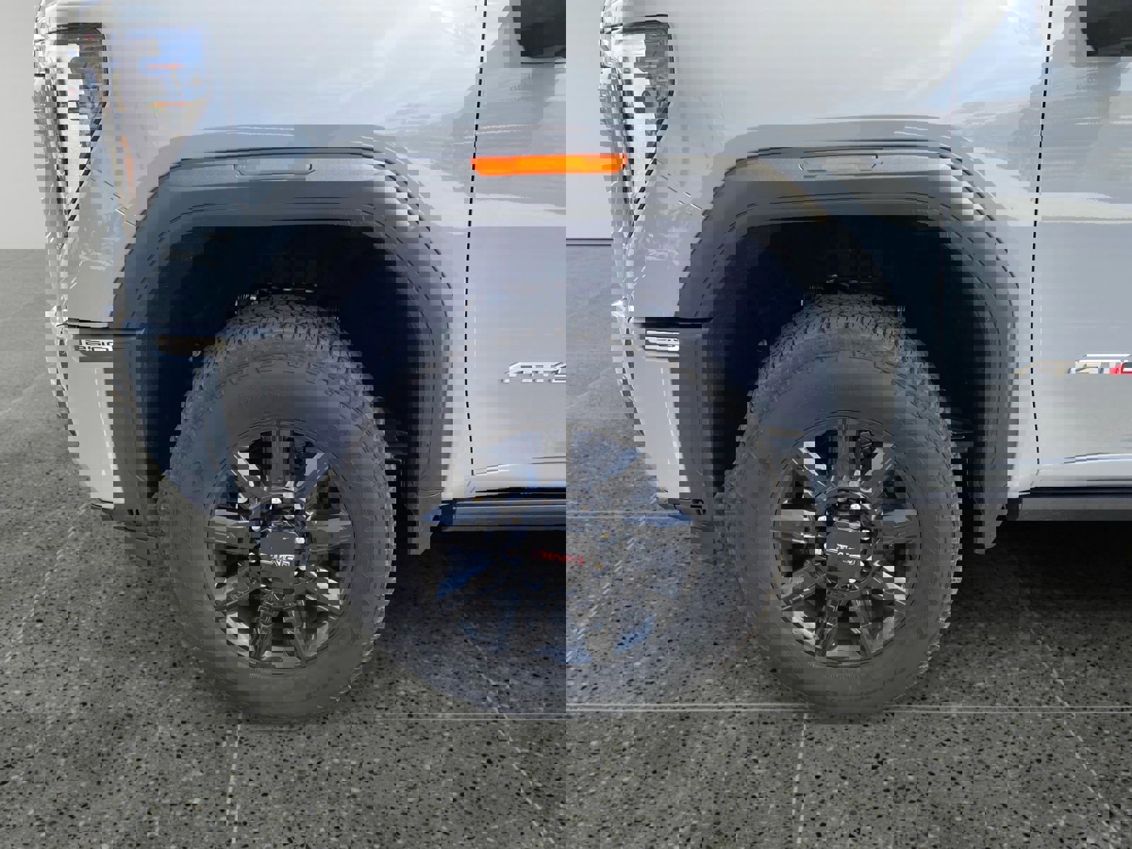 Used 2025 GMC Sierra 2500 AT4 w/ AT4 Premium Plus Package image 14