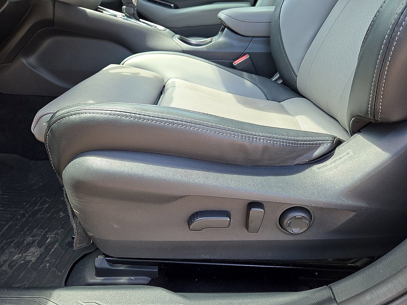 Used 2023 Subaru Outback Limited AWD/4WD image 26