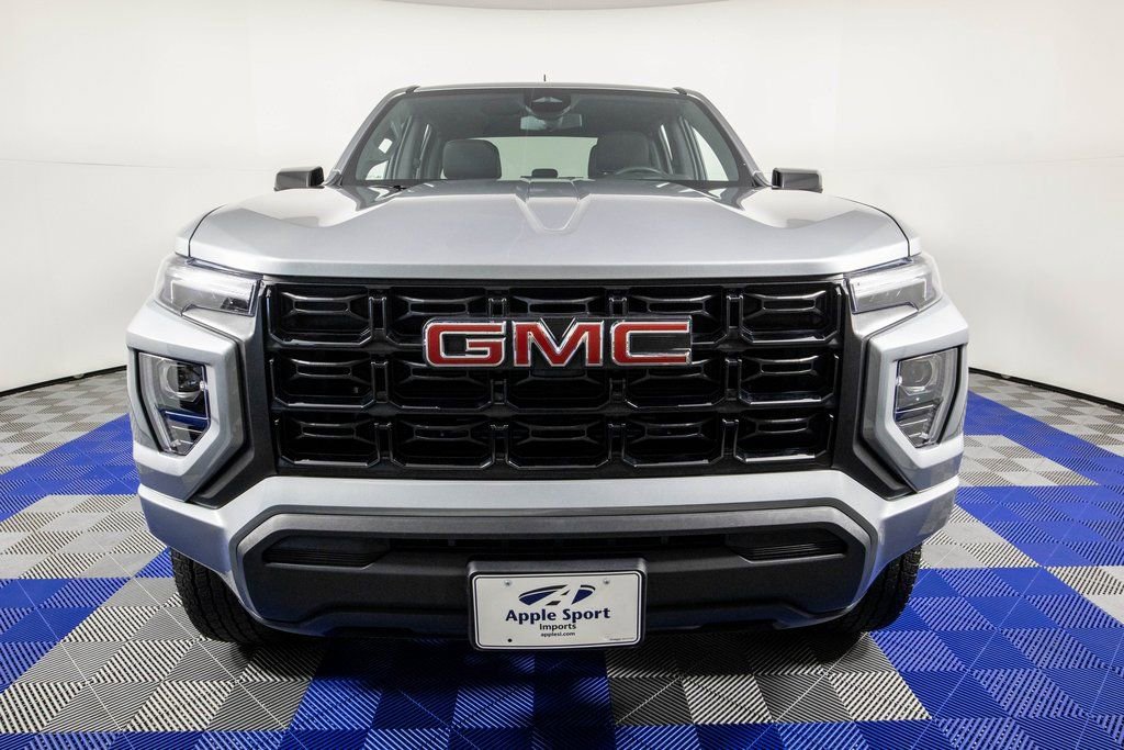 Used 2024 GMC Canyon Elevation image 2