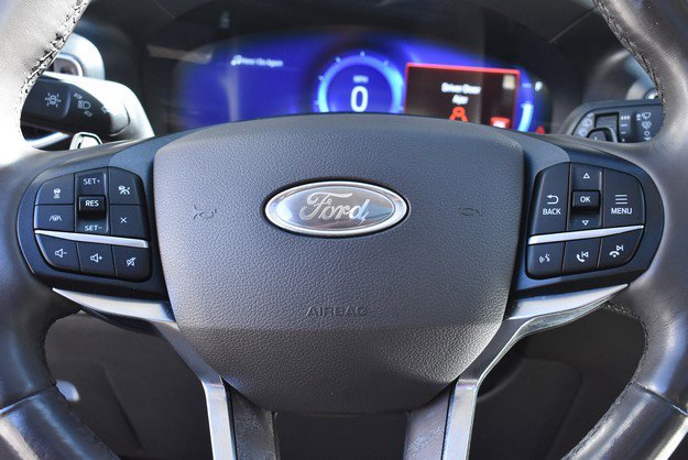 Used 2020 Ford Explorer Platinum image 32