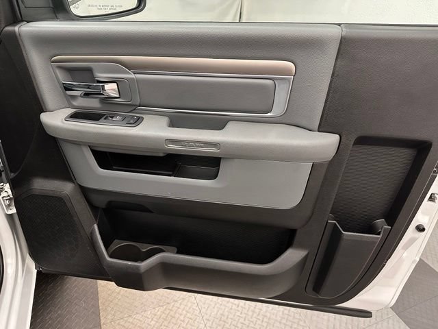 Used 2019 RAM 1500 Classic SLT AWD/4WD image 17