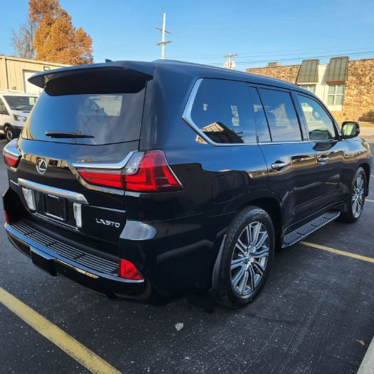 Used 2017 Lexus LX 570 4WD image 7