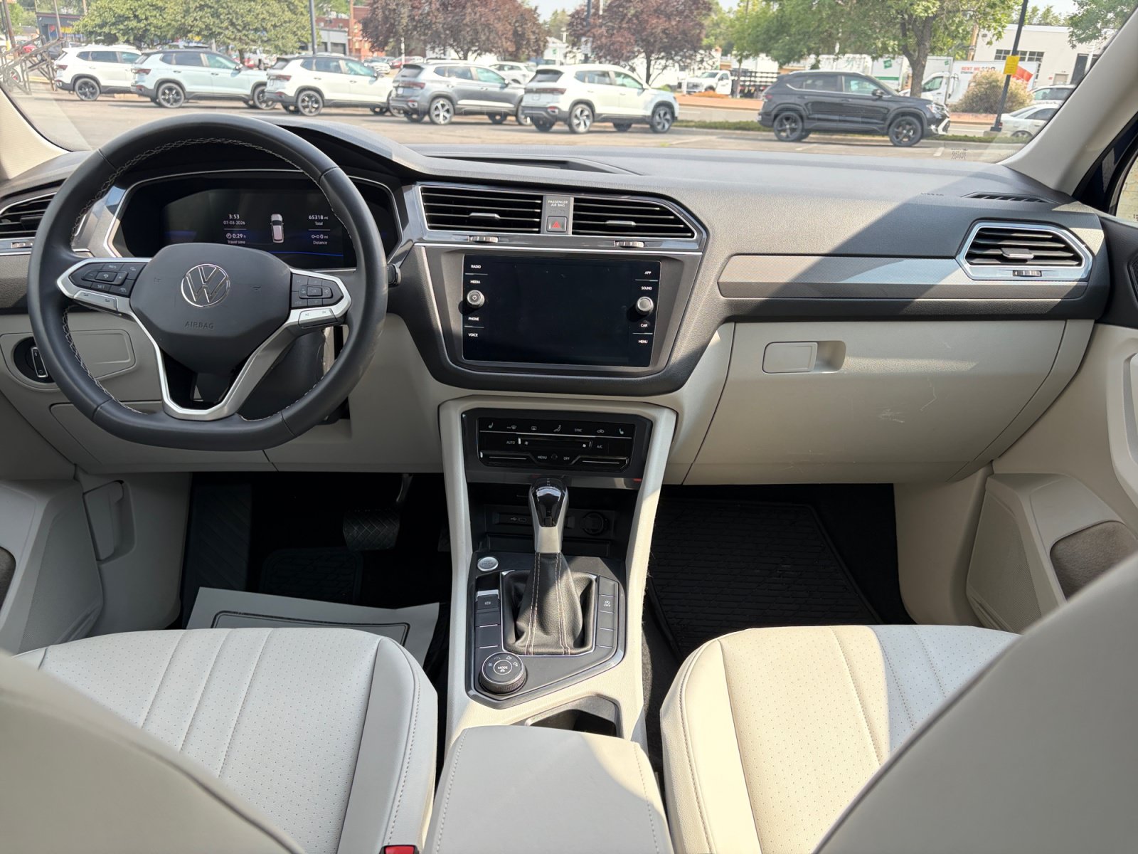 Used 2024 Volkswagen Tiguan SE AWD/4WD image 20