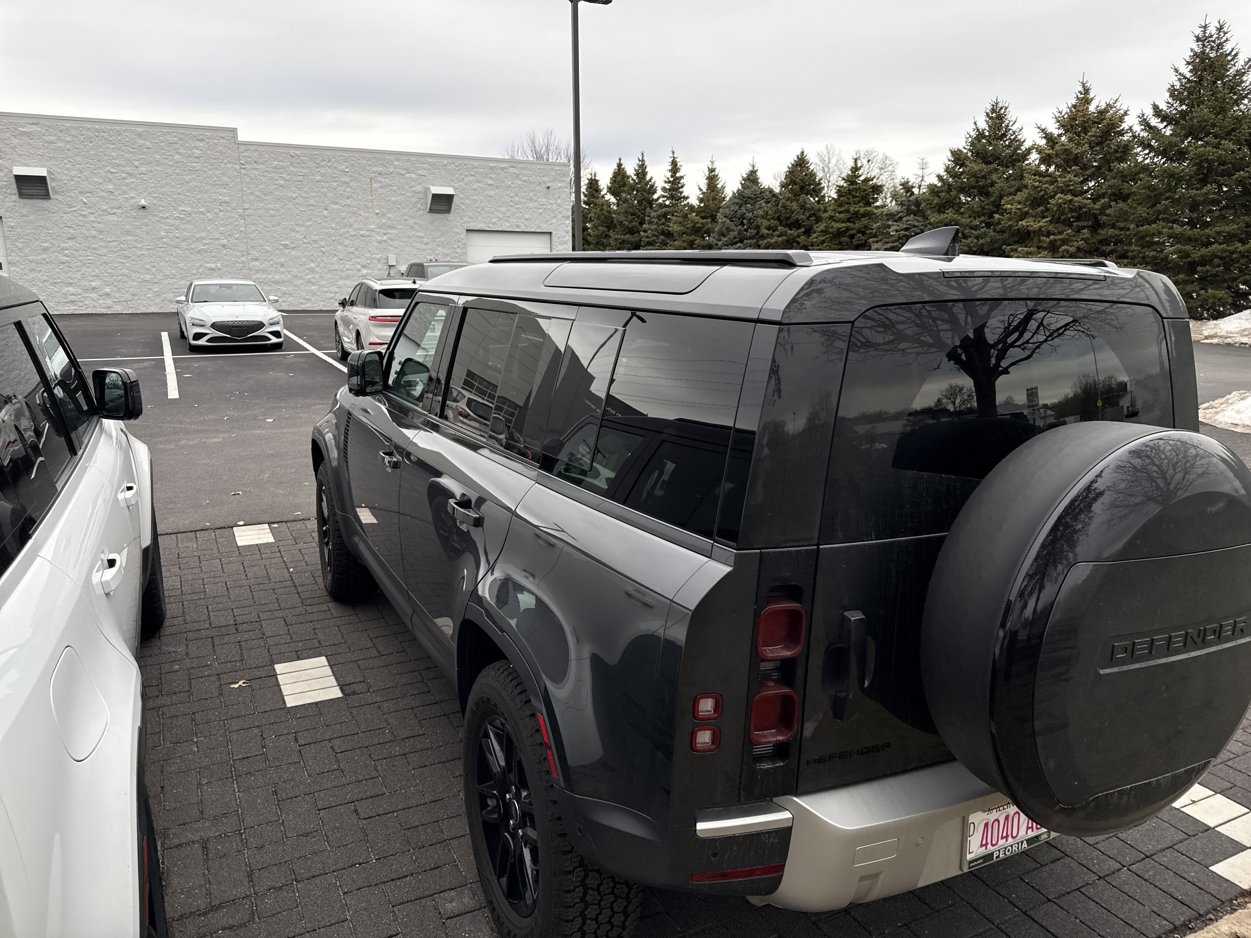 New 2025 Land Rover Defender 110 S image 3