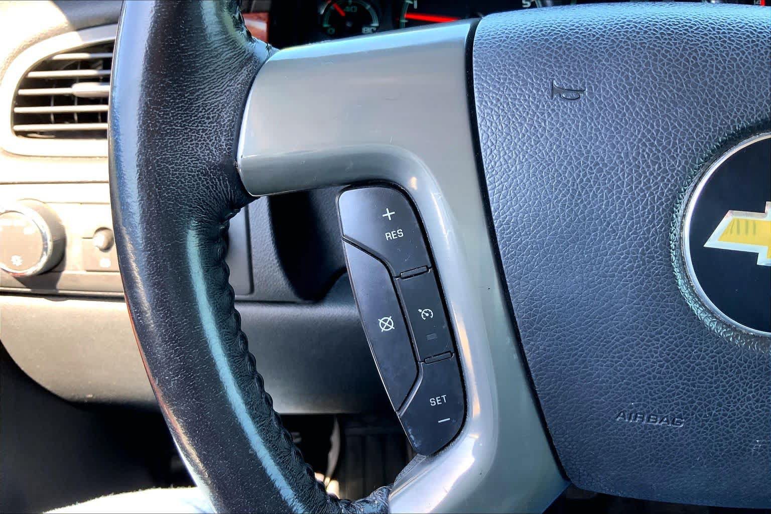 Used 2011 Chevrolet Tahoe LTZ AWD/4WD image 23