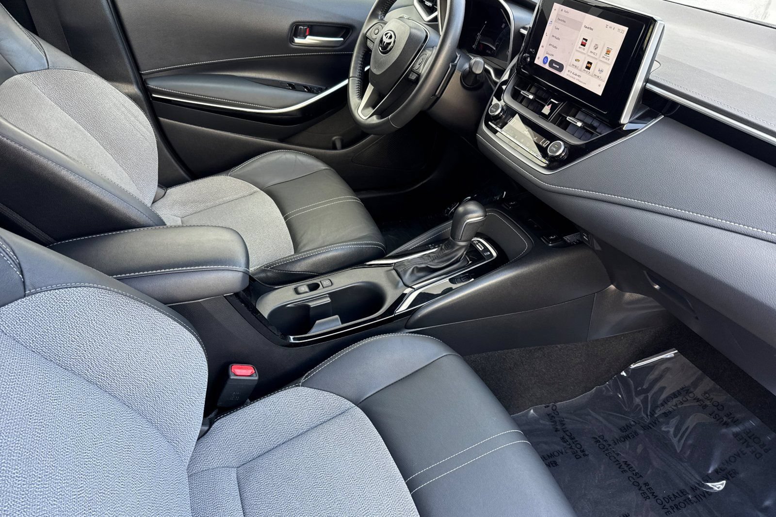 Certified 2025 Toyota Corolla XSE FWD image 21