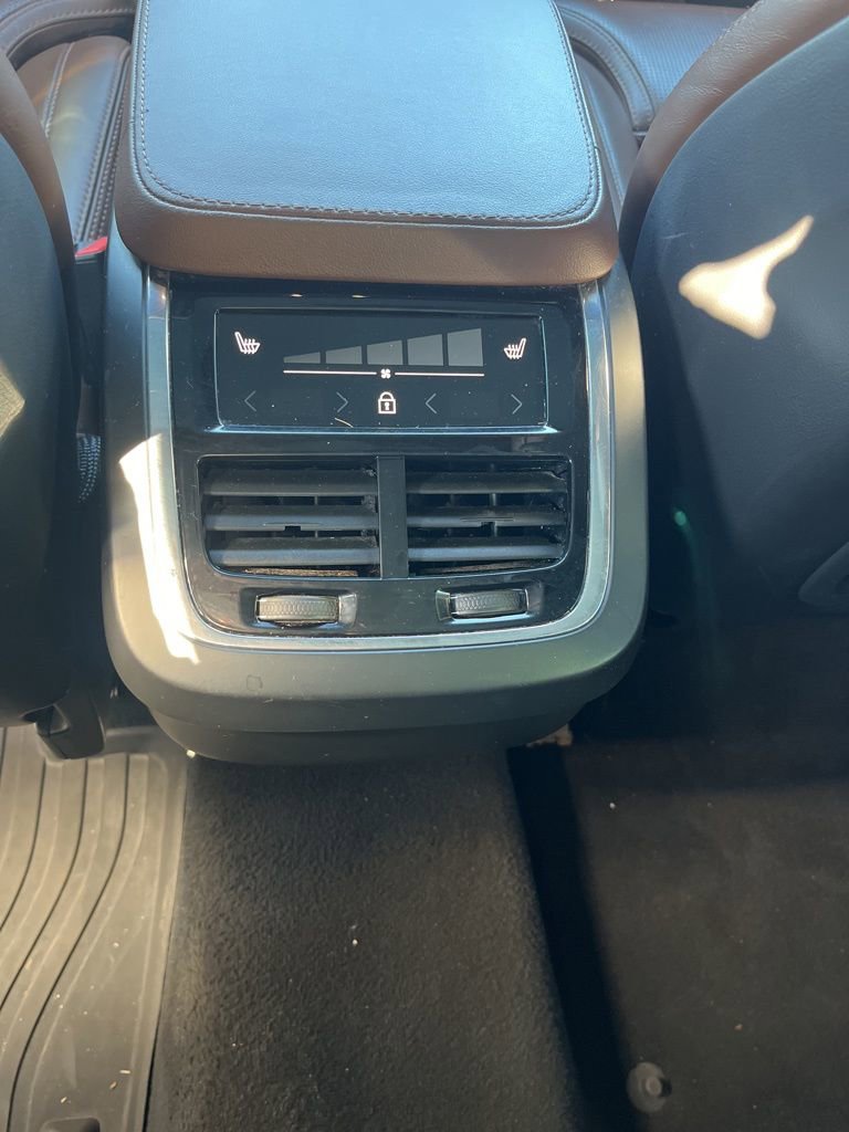 Used 2022 Volvo XC90 T6 Inscription w/ Advanced Package image 37