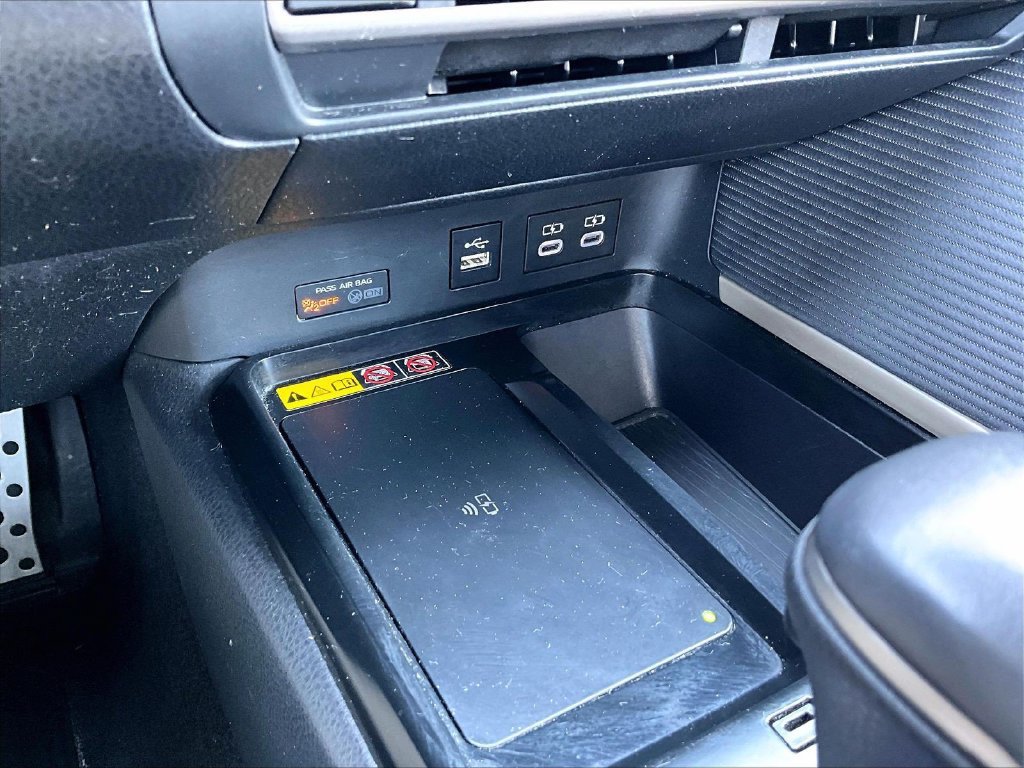 Used 2025 Toyota Camry SE FWD image 27