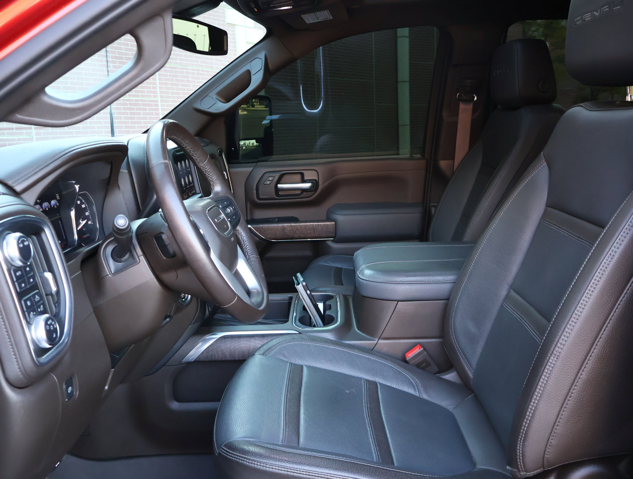 Used 2023 GMC Sierra 2500 Denali image 11