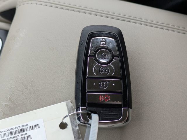 New 2026 Lincoln Corsair Premiere image 25