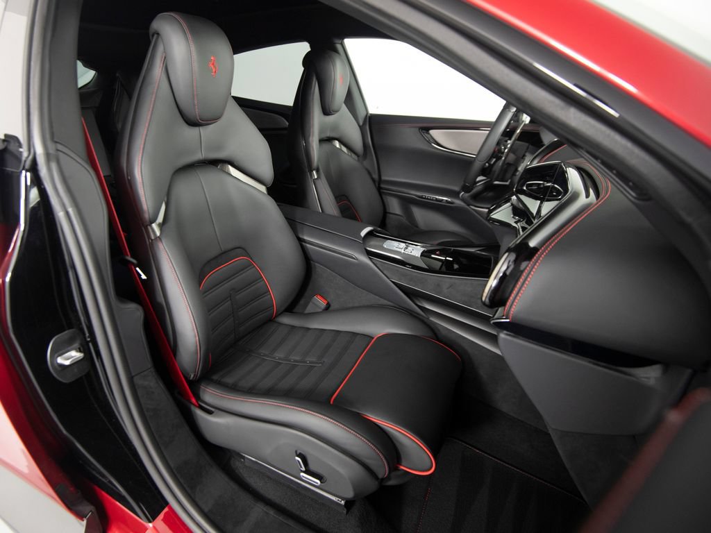 Used 2025 Ferrari Purosangue AWD/4WD image 36