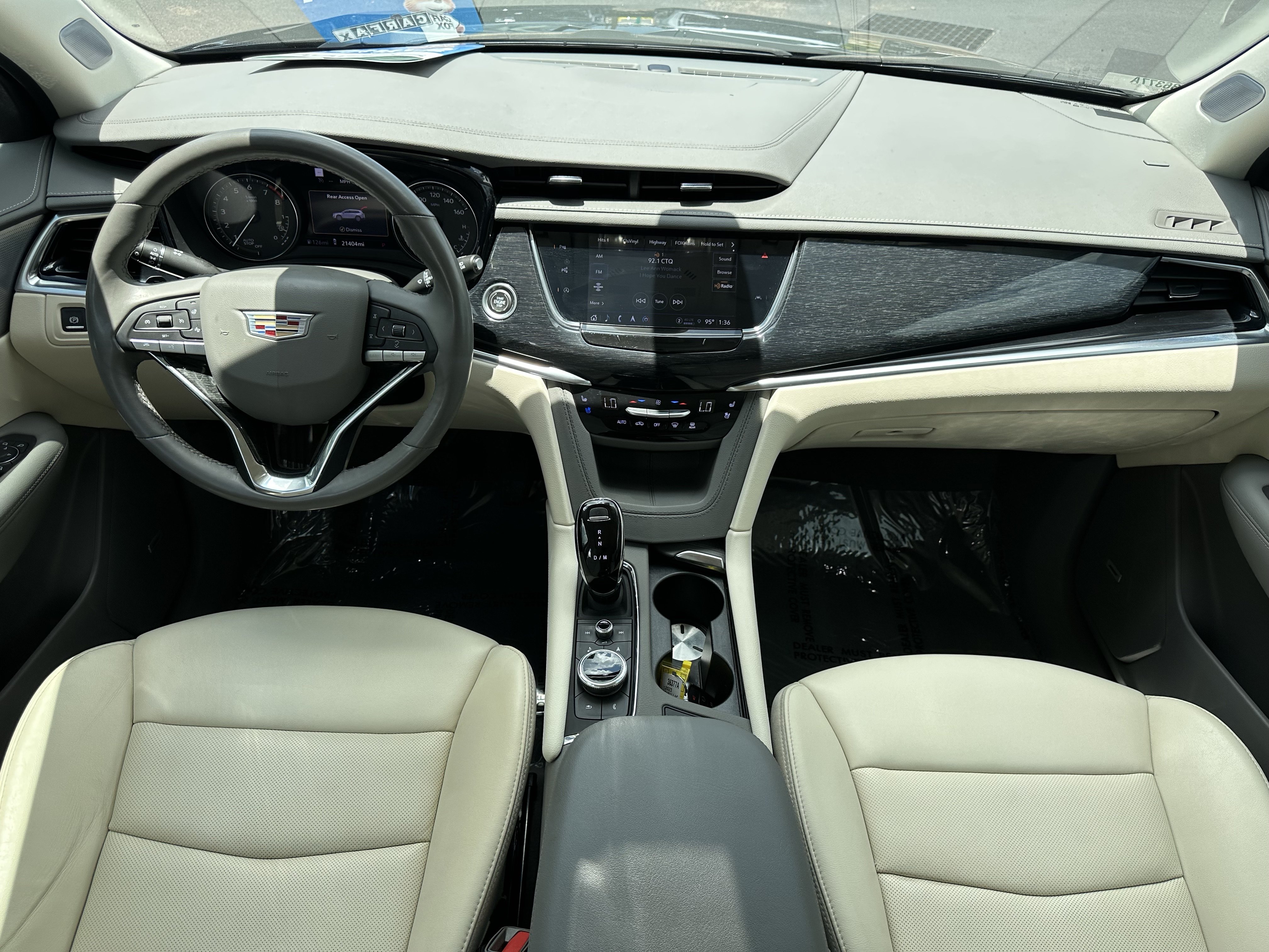 Certified 2023 Cadillac XT6 Premium Luxury w/ Technology Package FWD image 11