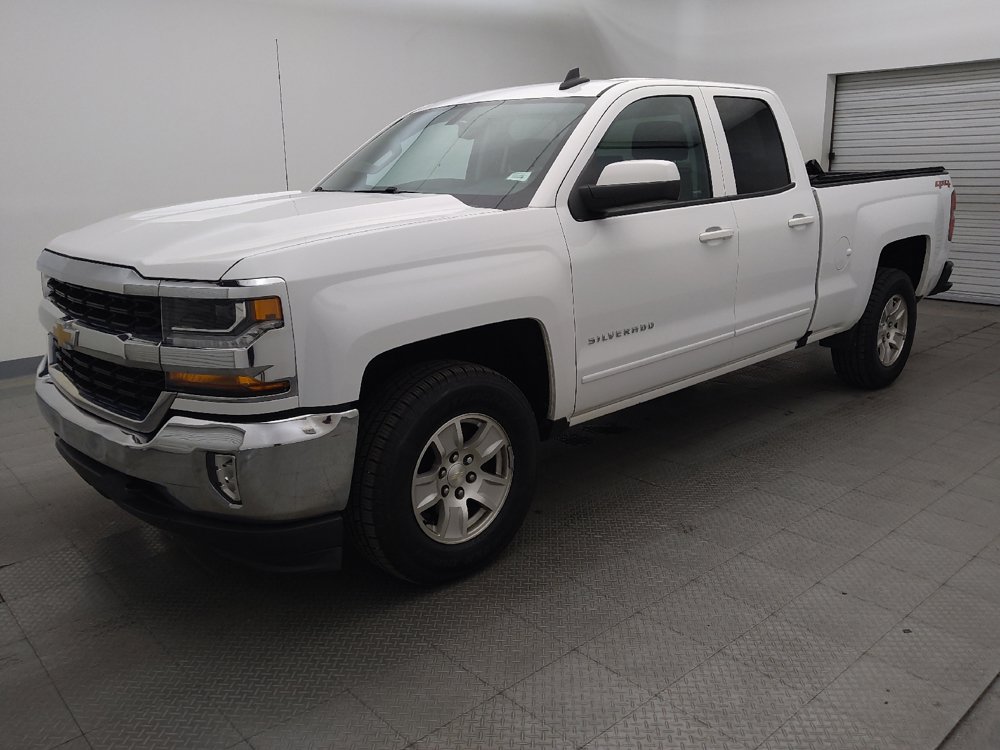 Used 2018 Chevrolet Silverado 1500 LT w/ All Star Edition AWD/4WD image 2