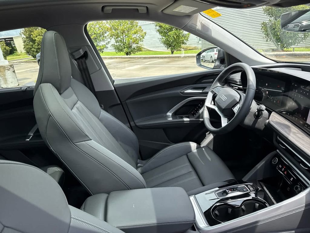New 2025 Audi Q5 Premium Plus image 15