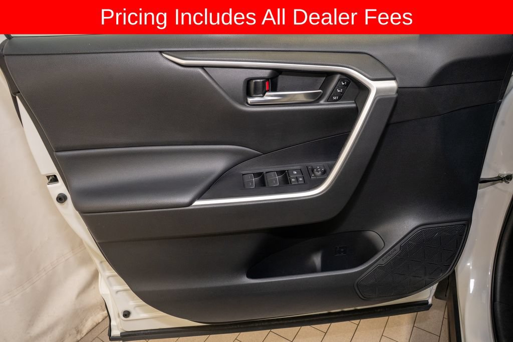 Used 2022 Toyota RAV4 XLE Premium AWD/4WD image 13