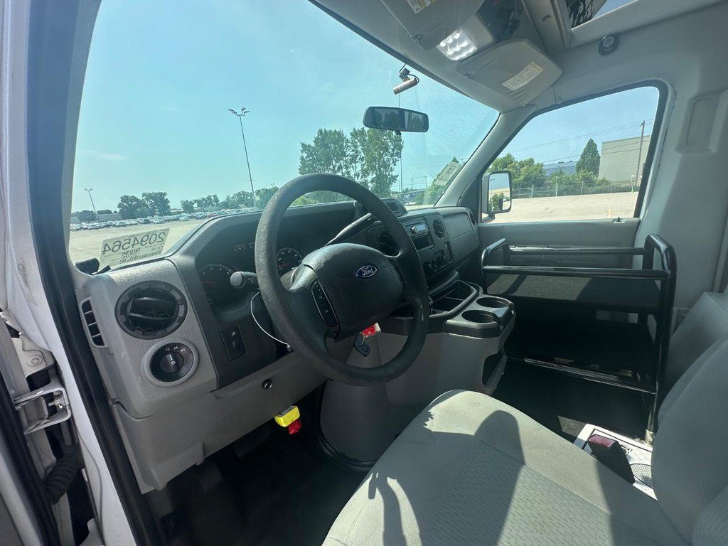 Used 2017 Ford E-450 and Econoline 450 Super Duty w/ Shuttle Bus Prep Package RWD image 17