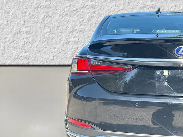 Used 2020 Lexus ES 300h w/ Premium Package FWD image 10
