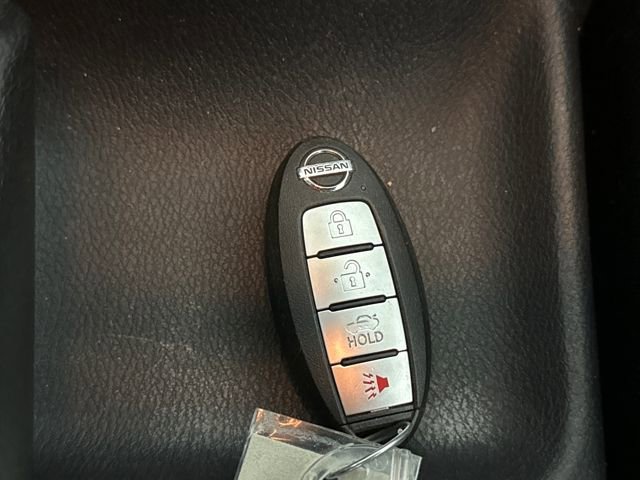 Used 2021 Nissan Versa SV image 35