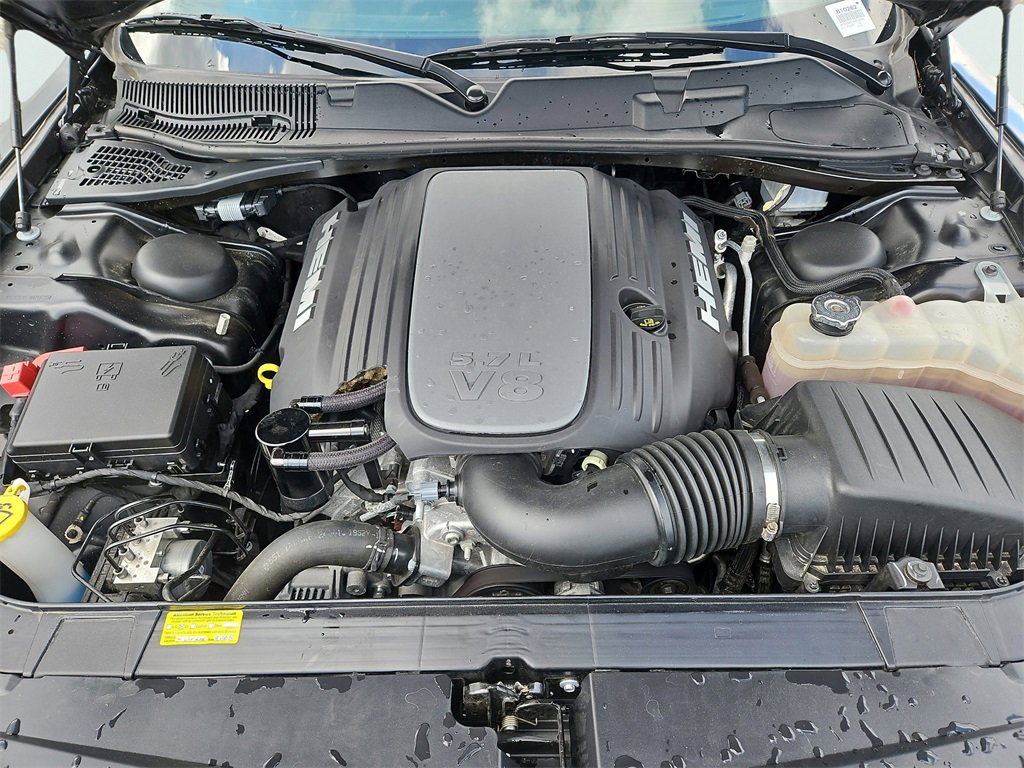 Used 2022 Dodge Challenger R/T w/ Blacktop Package image 32