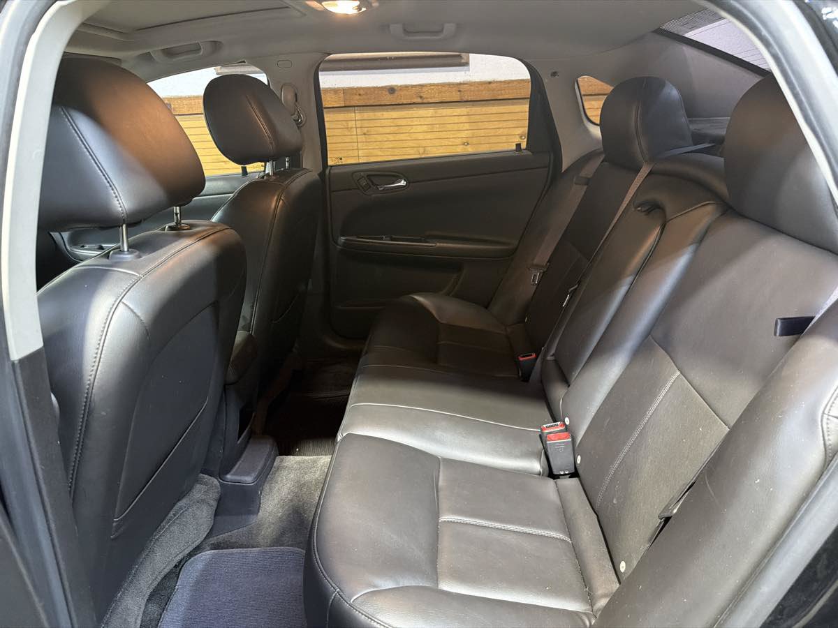 Used 2013 Chevrolet Impala LTZ FWD image 23