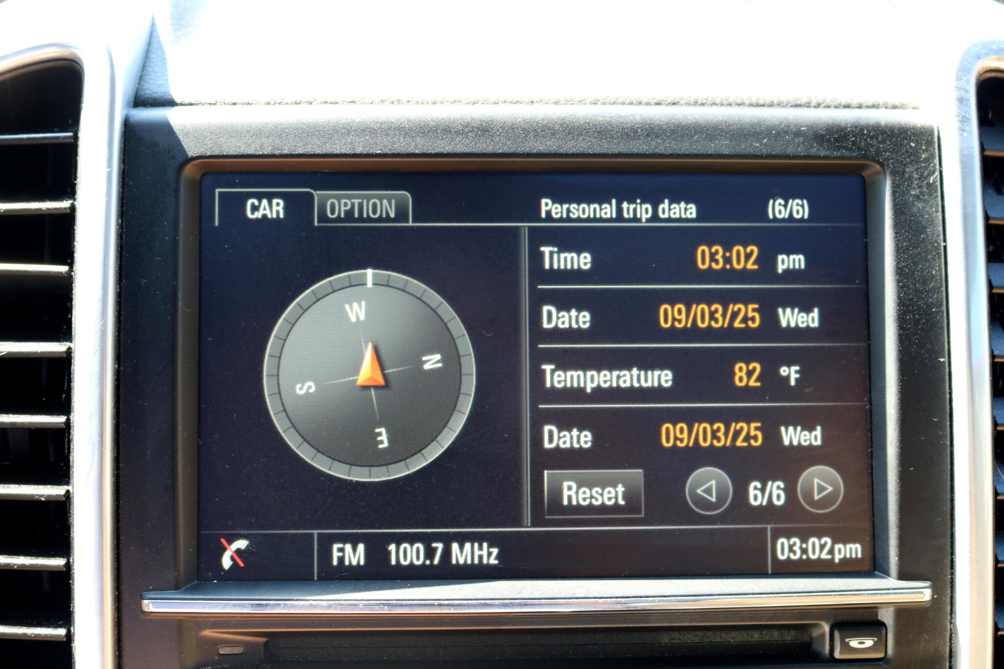 Used 2015 Porsche Cayenne S w/ Premium Package image 26