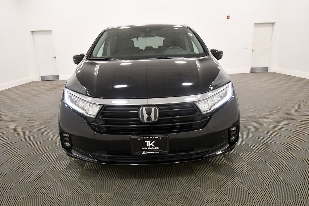 Certified 2024 Honda Odyssey Touring image 11
