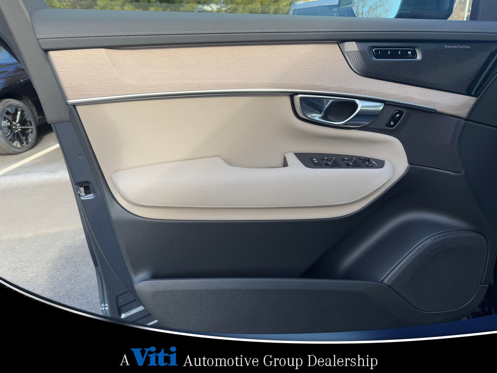 Used 2026 Volvo XC90 B6 Plus w/ Protection Package Premier image 11