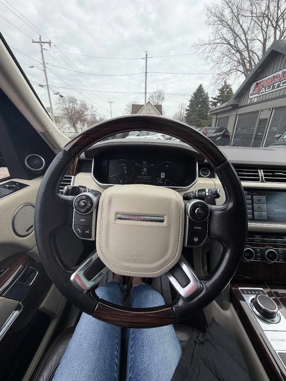 Used 2015 Land Rover Range Rover Supercharged image 20