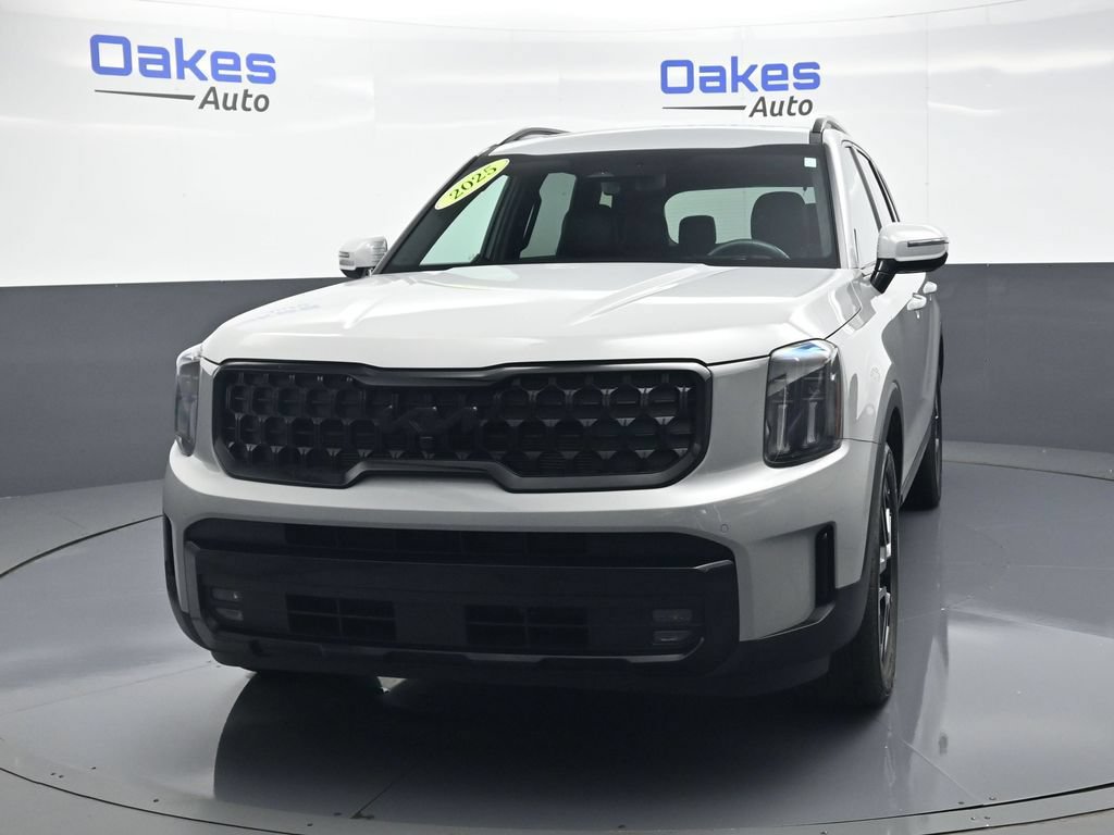 Certified 2025 Kia Telluride SX Prestige X-Line AWD/4WD image 4