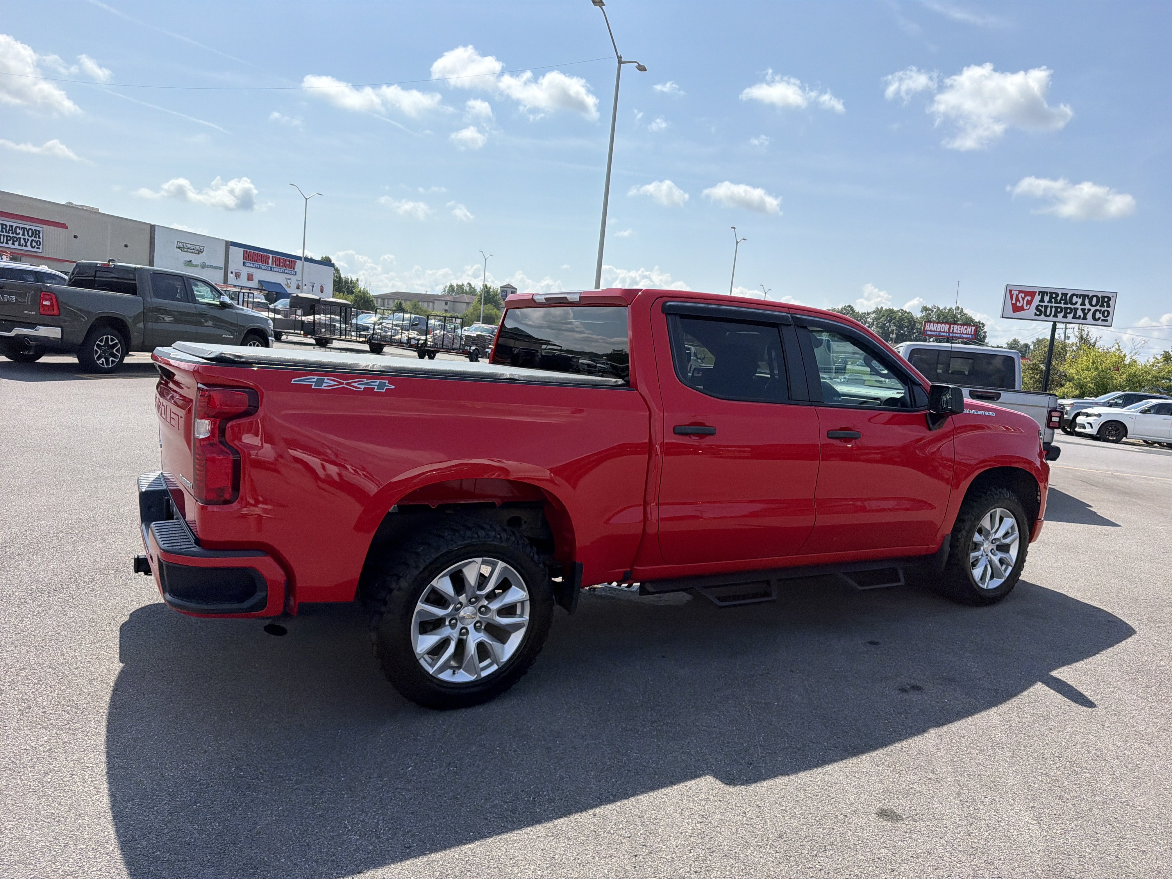 Used 2023 Chevrolet Silverado 1500 Custom AWD/4WD image 5