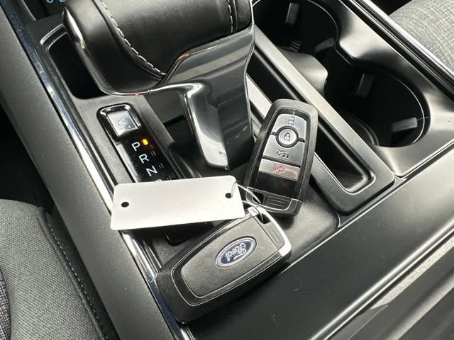 Used 2023 Ford F150 Lightning XLT AWD/4WD image 38