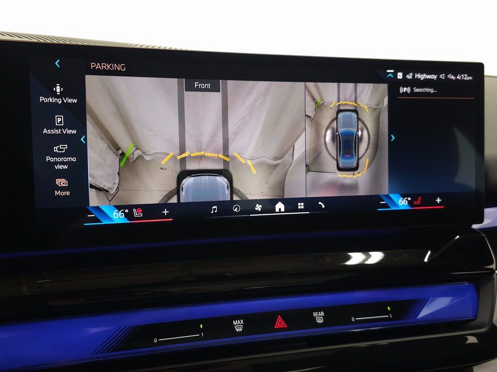 Used 2026 BMW 550e xDrive w/ Premium Package image 28