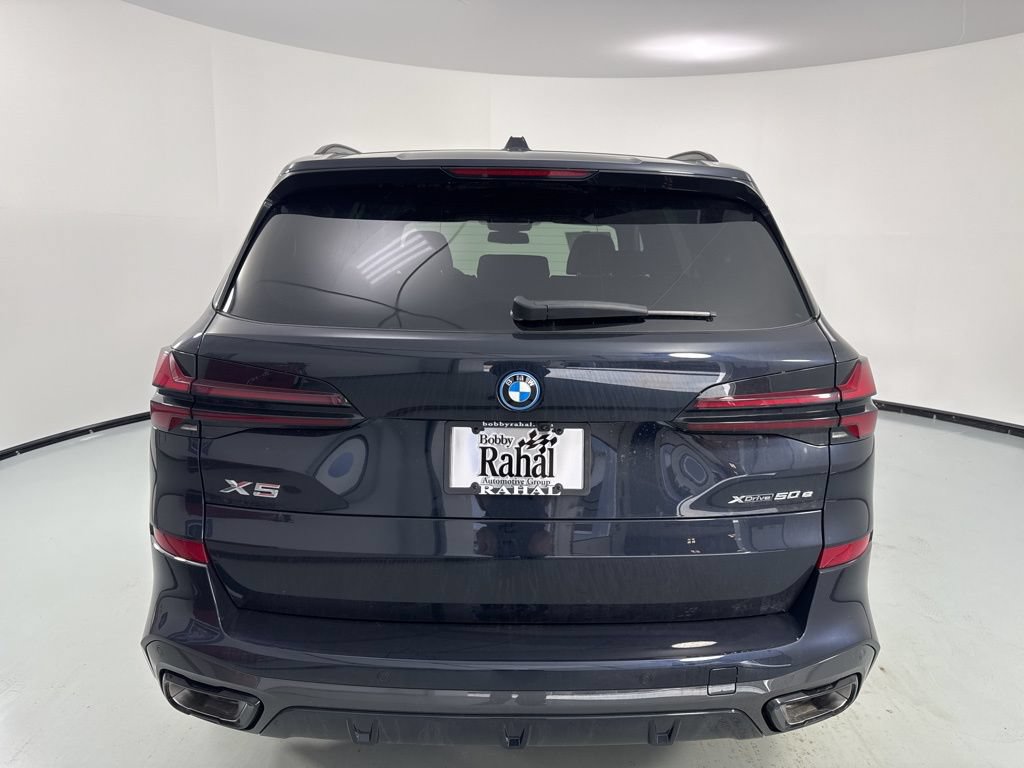 New 2026 BMW X5 xDrive50e w/ M Sport Package AWD/4WD image 6