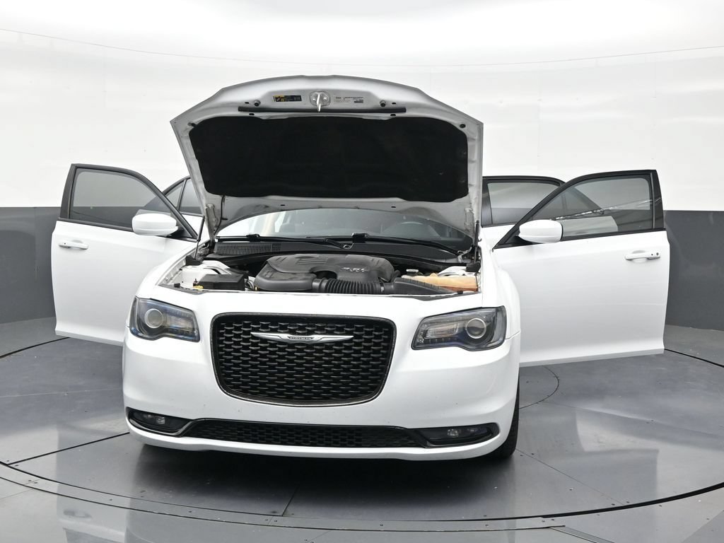 Used 2020 Chrysler 300 S RWD image 33