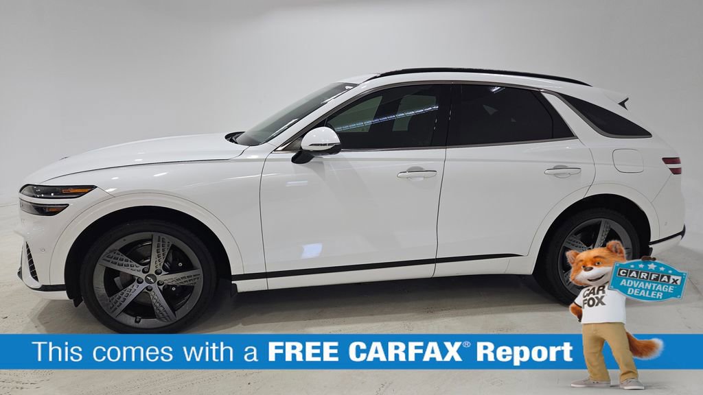 Used 2025 Genesis GV70 3.5T Sport w/ Sport Advanced Package image 2