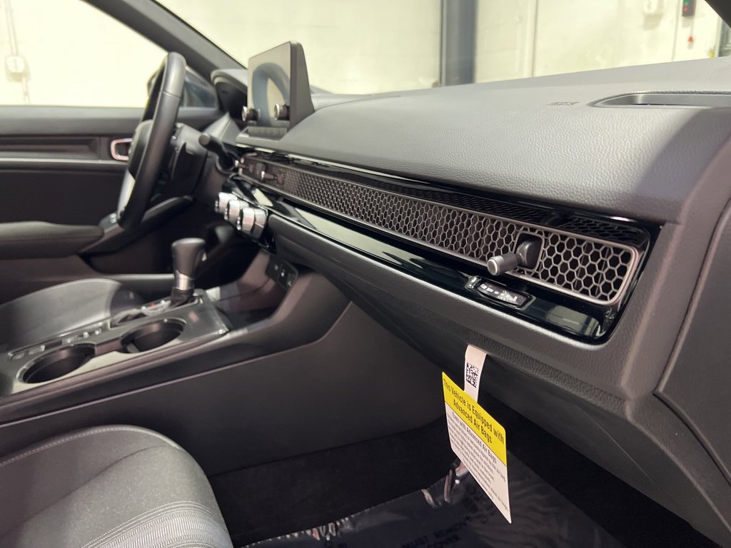 Used 2025 Honda Civic Sport image 38