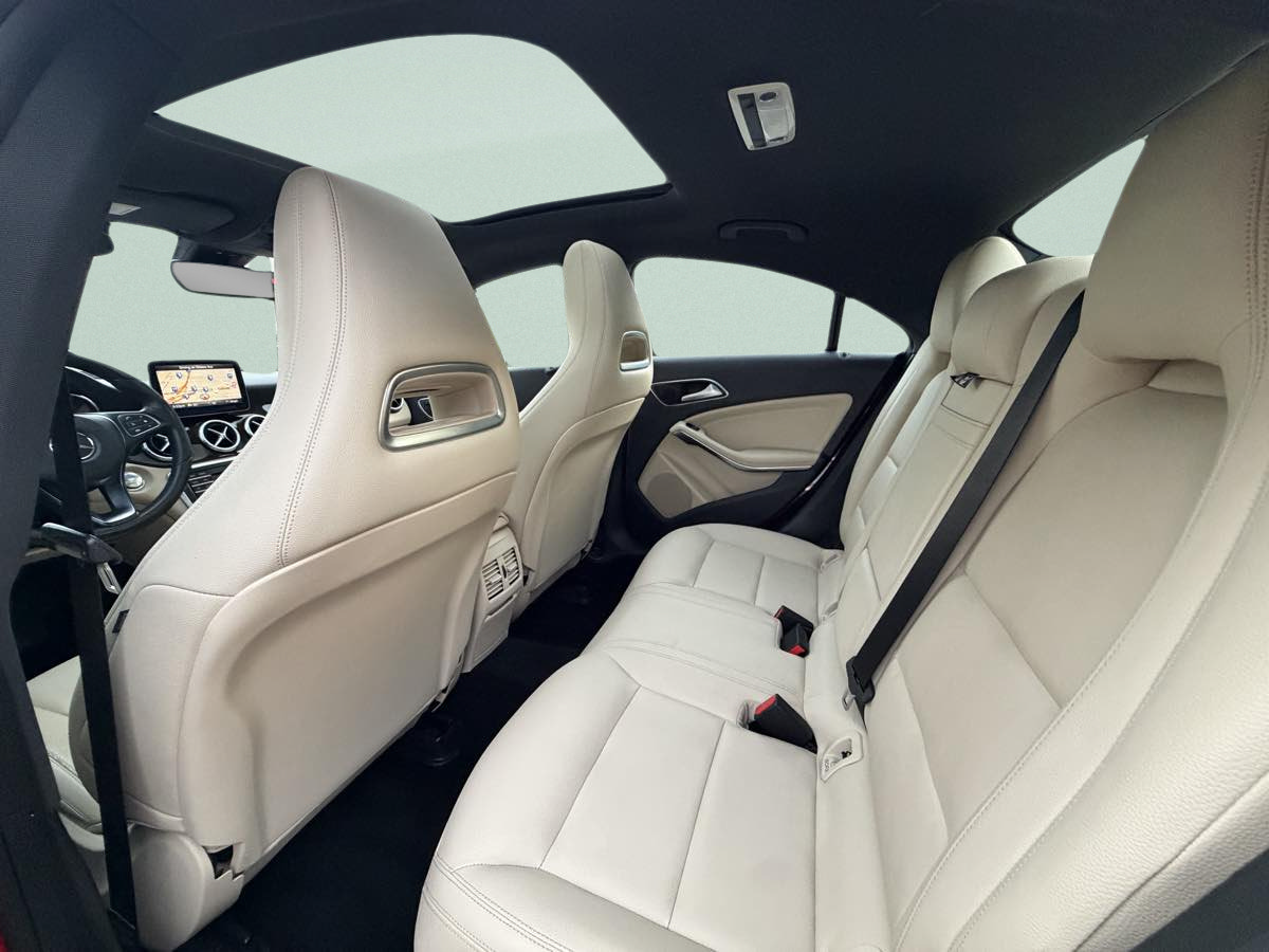 Used 2018 Mercedes-Benz CLA 250 4MATIC image 19