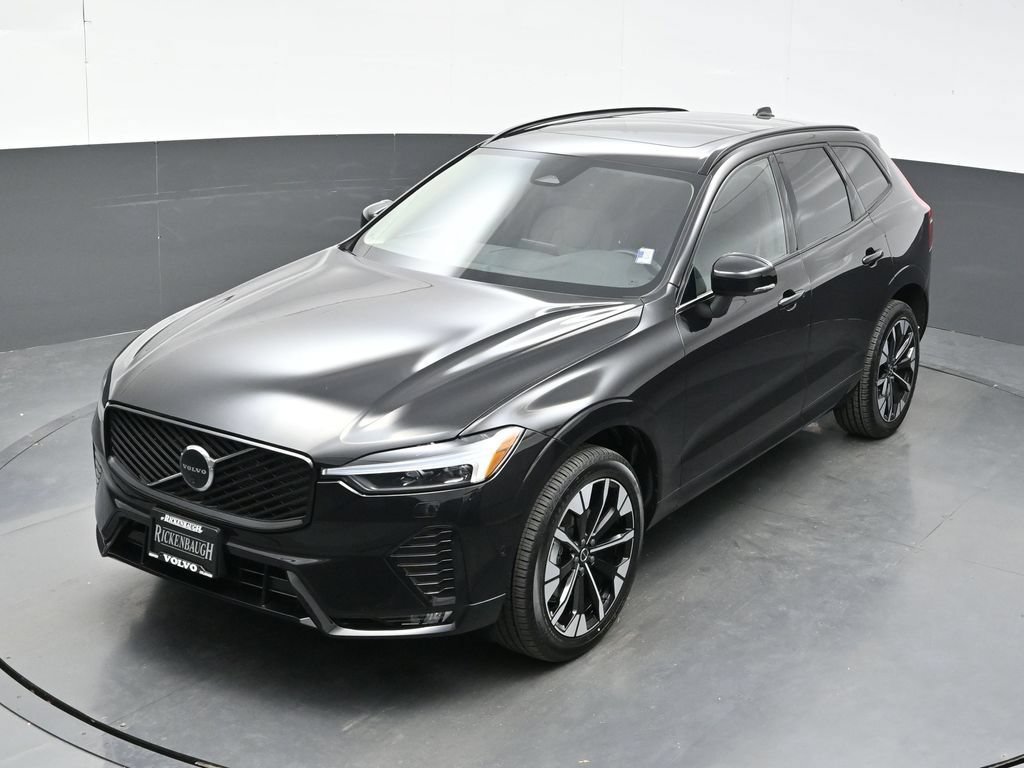 Used 2026 Volvo XC60 B5 Plus AWD/4WD image 32
