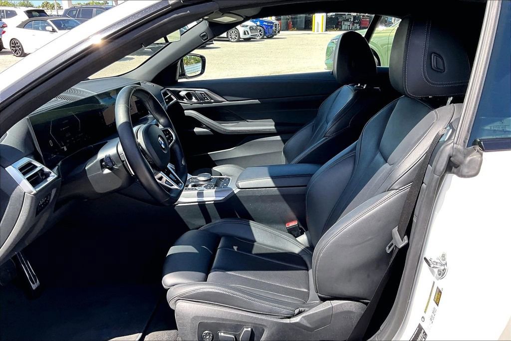 Used 2025 BMW 430i Convertible image 21